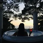 فندق مبيت وإفطار Villacore 4*