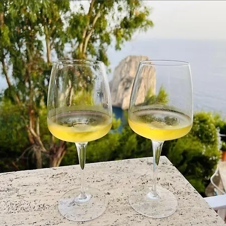 Villacore Capri