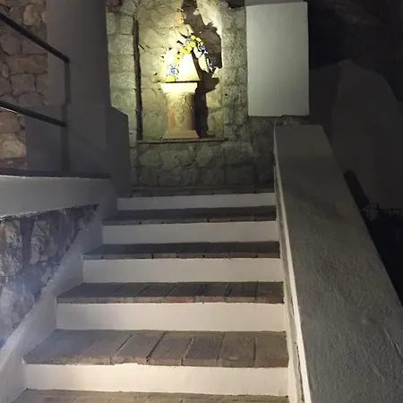 Villacore Bed and Breakfast 2*
