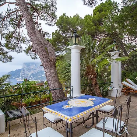 Alojamento de Acomodação e Pequeno-almoço Villacore Capri